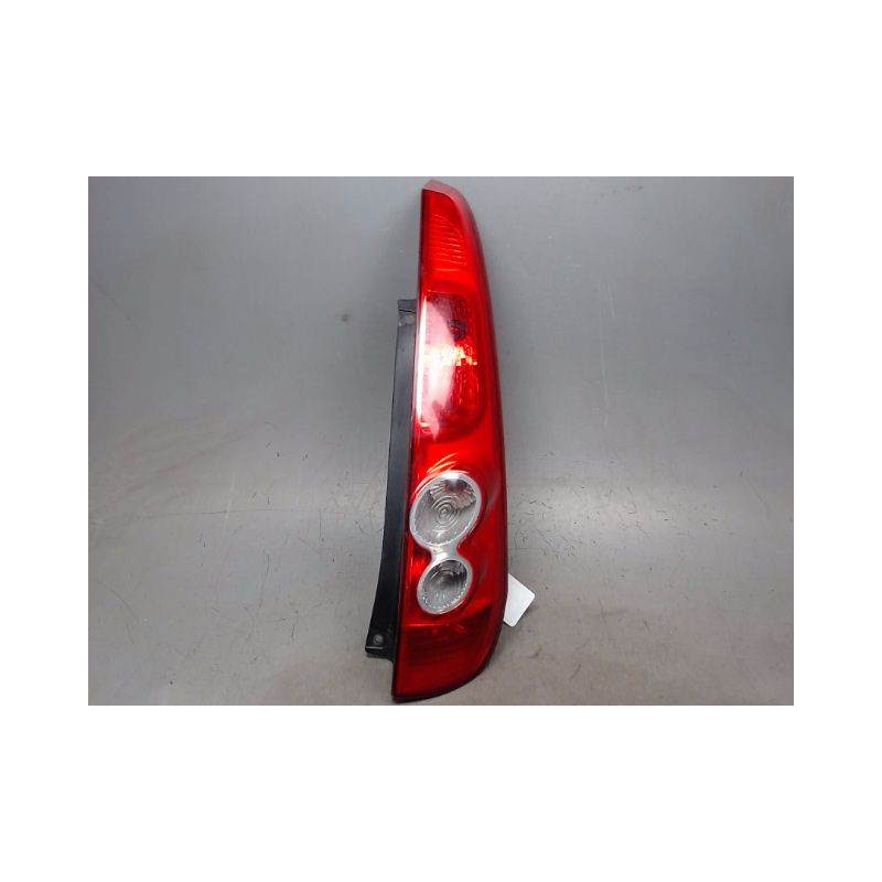 FEU ARRIERE DROIT FORD FIESTA 2005-