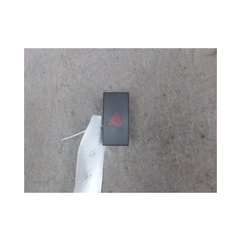 BOUTON DE WARNING FORD FOCUS C-MAX 03-07