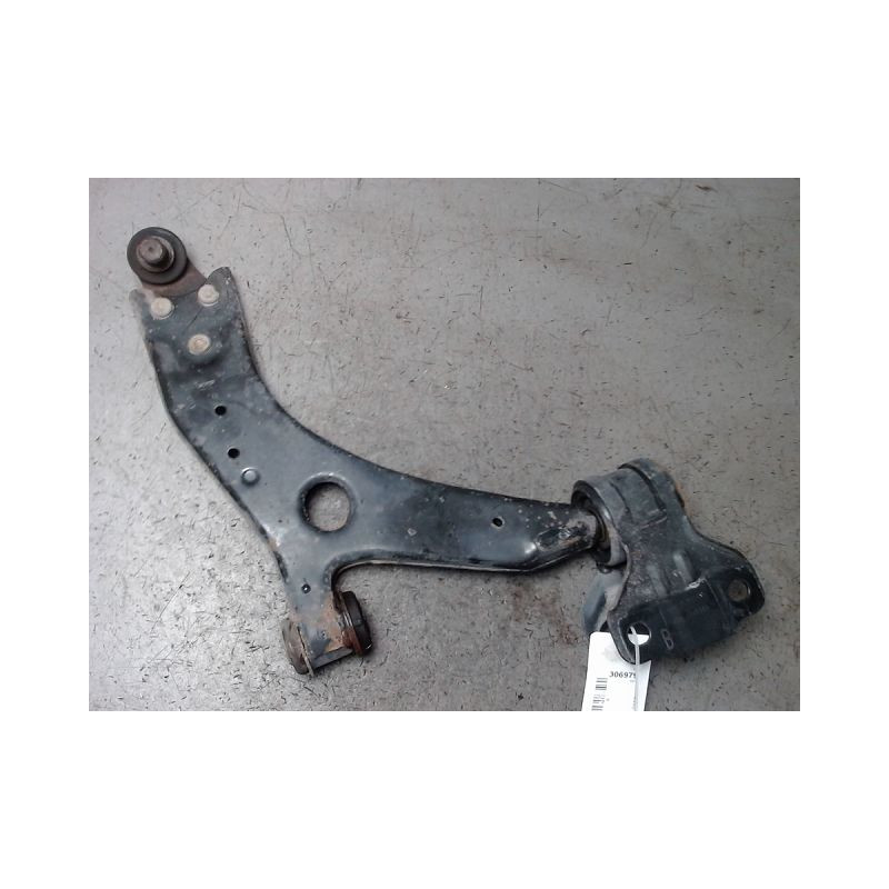 TRIANGLE INFERIEUR AVANT DROIT FORD FOCUS