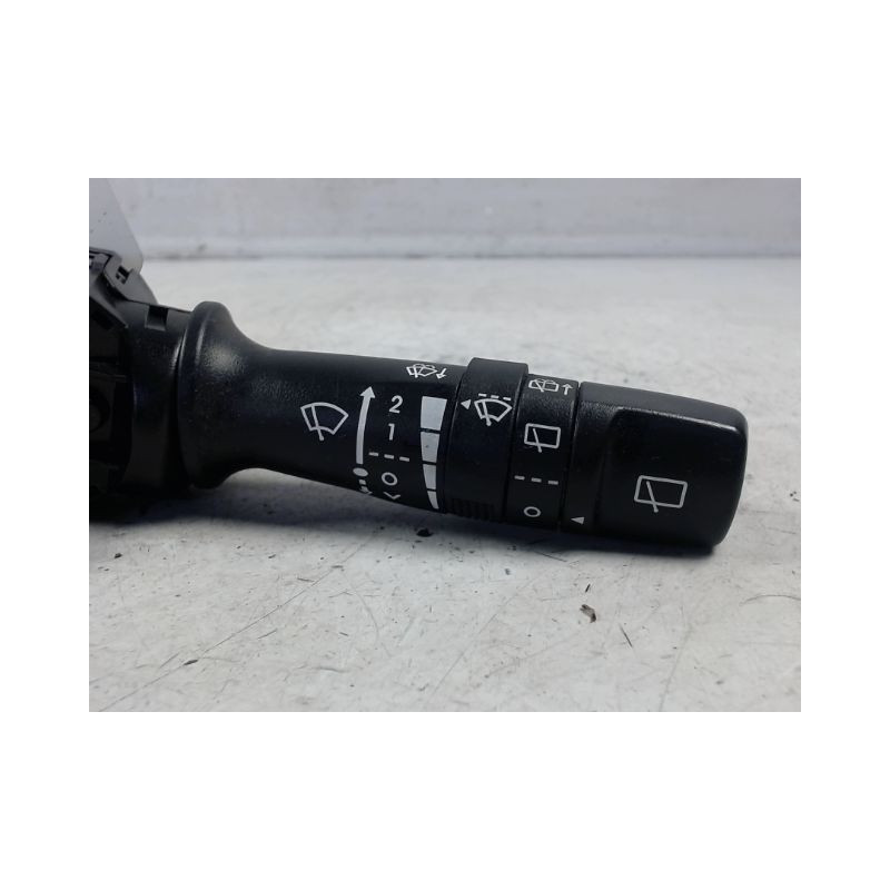 COMMANDE ESSUIE GLACE KIA RIO 2005-