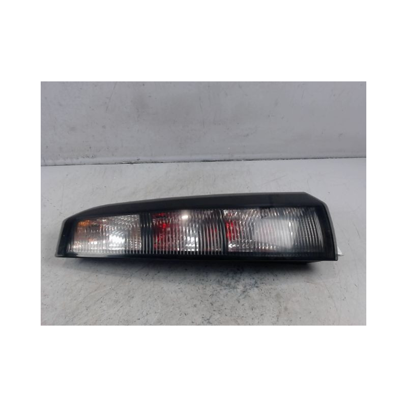 FEU ARRIERE DROIT OPEL MERIVA 2006-