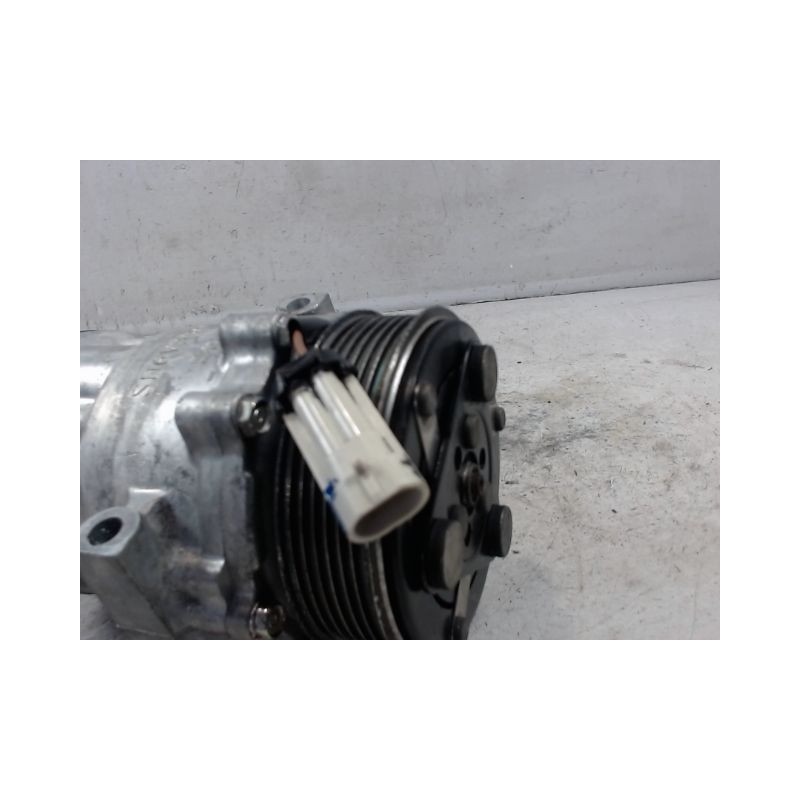 COMPRESSEUR AIR CONDITIONNE OPEL AGILA
