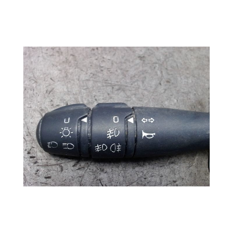 COMMANDE CLIGNOTANT DACIA LOGAN 4 P 05-08