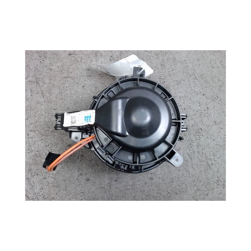 MOTEUR VENTILATEUR CHAUFFAGE AUDI A1