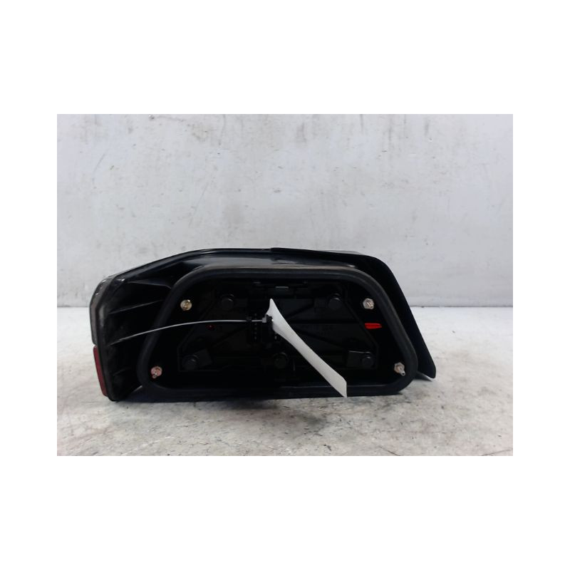 FEU ARRIERE DROIT PEUGEOT 605 -94