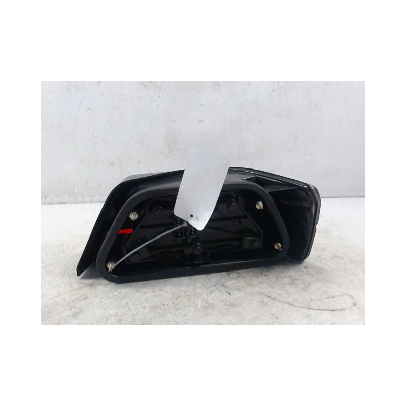 FEU ARRIERE GAUCHE  PEUGEOT 605 -94
