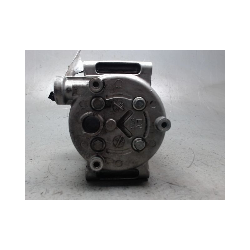 COMPRESSEUR AIR CONDITIONNE FORD FIESTA