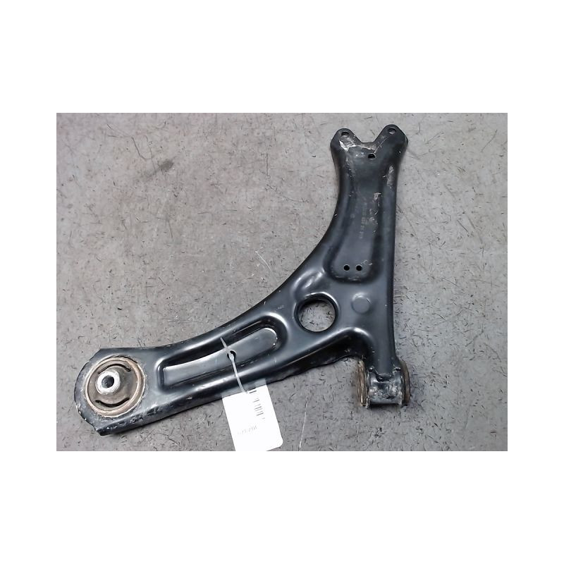 TRIANGLE INFERIEUR AVANT GAUCHE VOLKSWAGEN CADDY