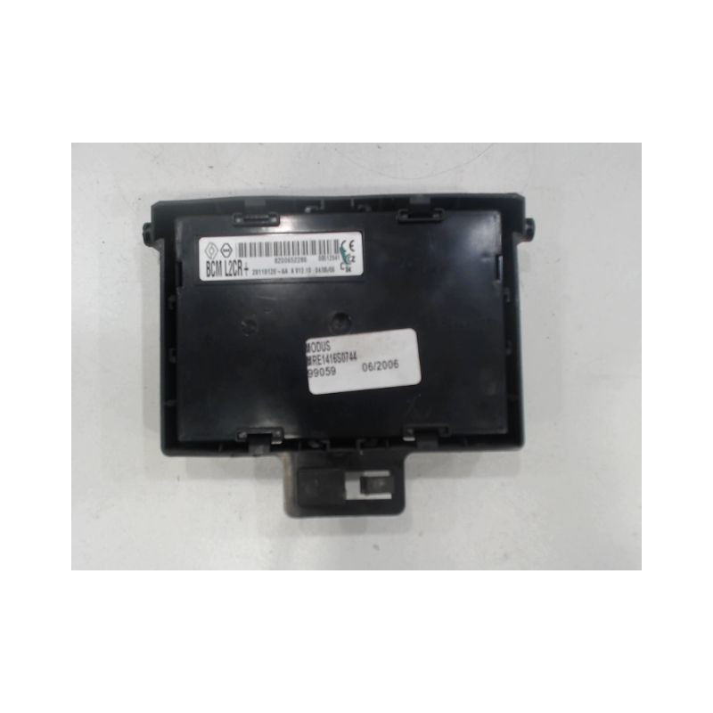 PLATINE FUSIBLE AVANT RENAULT MODUS
