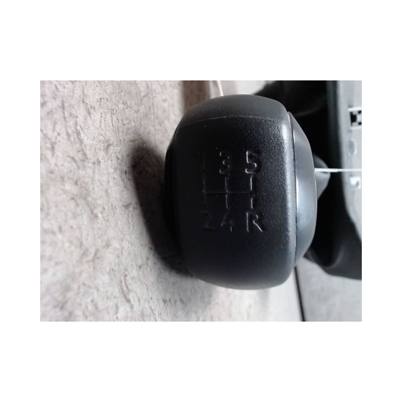 POMMEAU LEVIER VITESSES PEUGEOT 208 1.4 HDi