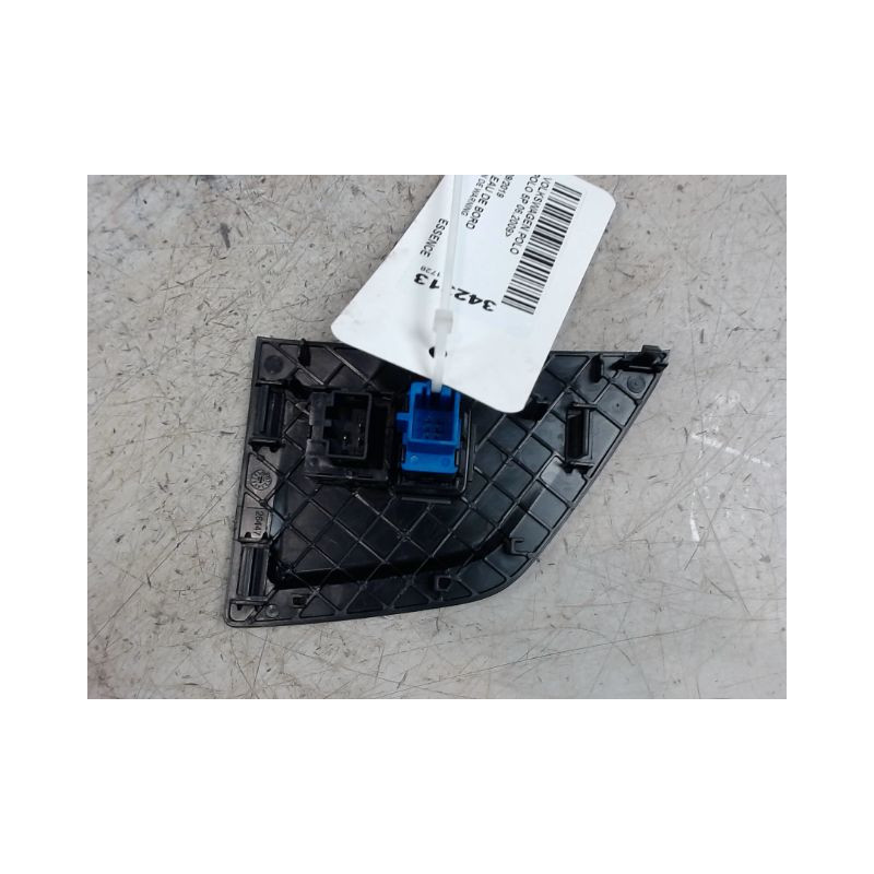 BOUTON DE WARNING VOLKSWAGEN POLO 2009-