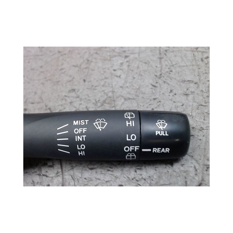 COMMANDE ESSUIE GLACE TOYOTA YARIS 2005-
