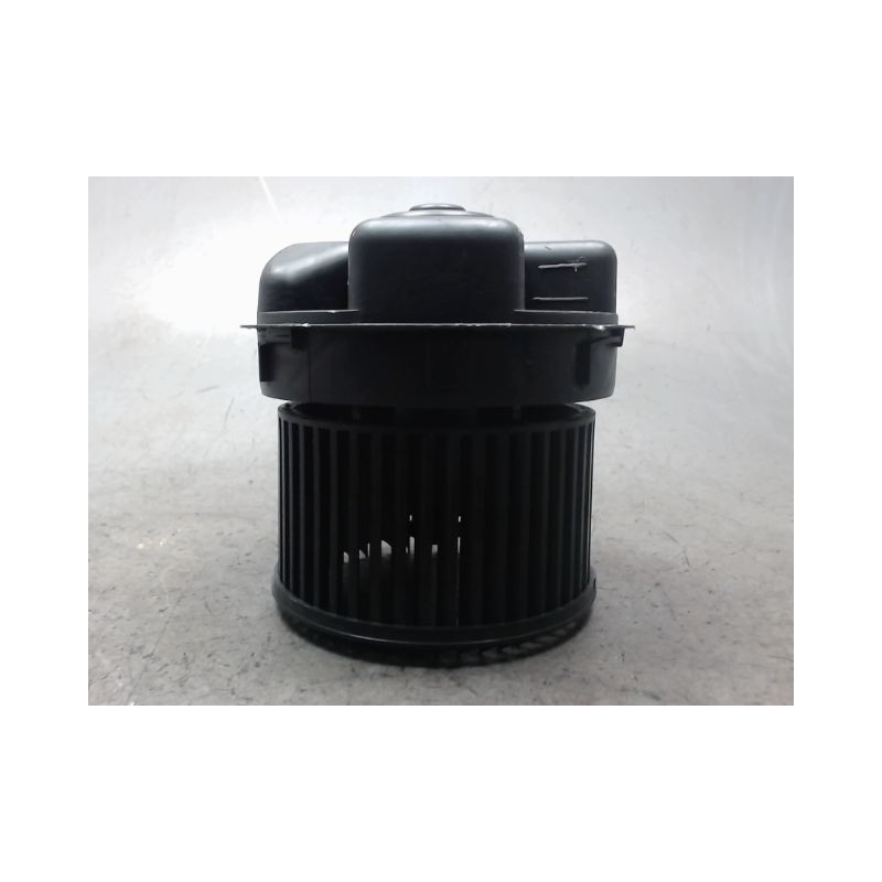 MOTEUR VENTILATEUR CHAUFFAGE TOYOTA AYGO 5P