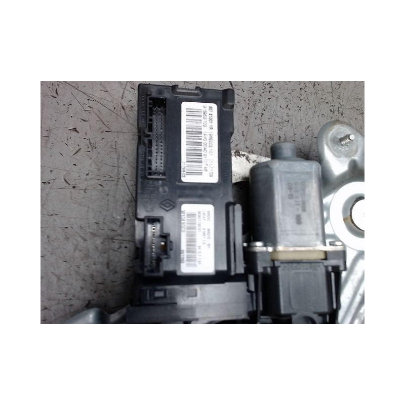 MECANISME+MOTEUR LEVE-GLACE AVANT GAUCHE RENAULT MEGANE