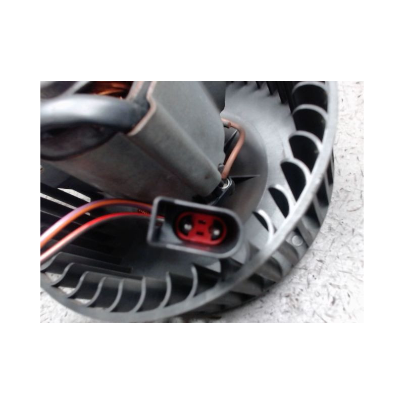 MOTEUR VENTILATEUR CHAUFFAGE FORD FIESTA 95-9.99