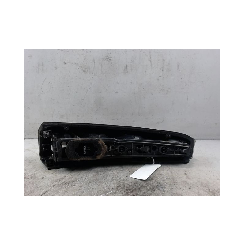 FEU ARRIERE DROIT OPEL MERIVA 2006-