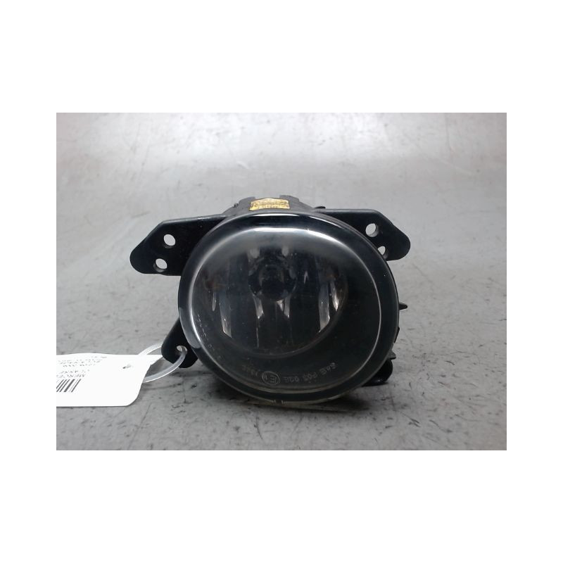 PHARE ANTIBROUILLARD AVANT GAUCHE MERCEDES CLASSE A 3P