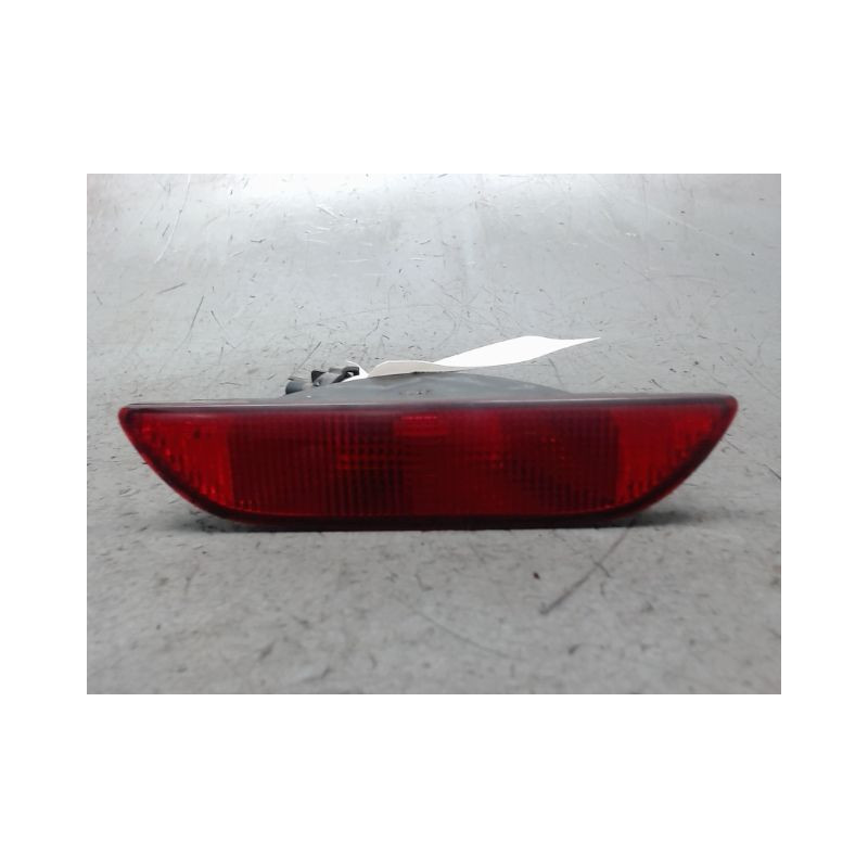 FEU BROUILLARD CENTRAL ARRIERE NISSAN NOTE