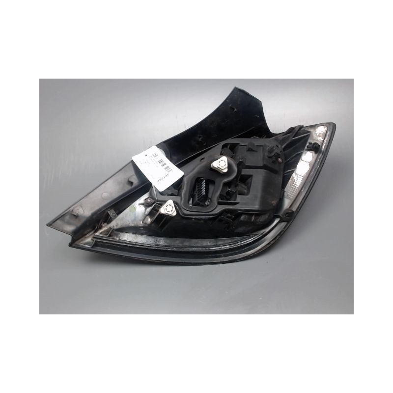 FEU ARRIERE GAUCHE  OPEL ASTRA 2004-