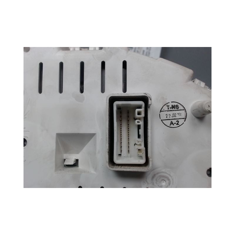 BLOC COMPTEURS MITSUBISHI COLT CZ 2005-