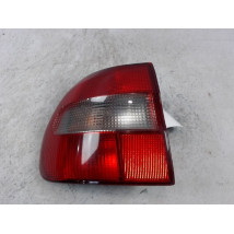 FEU ARRIERE GAUCHE  VOLVO V40 -2000