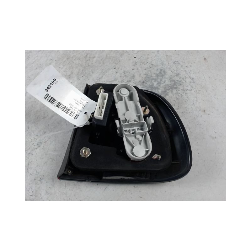 FEU ARRIERE GAUCHE  VOLVO V40 -2000