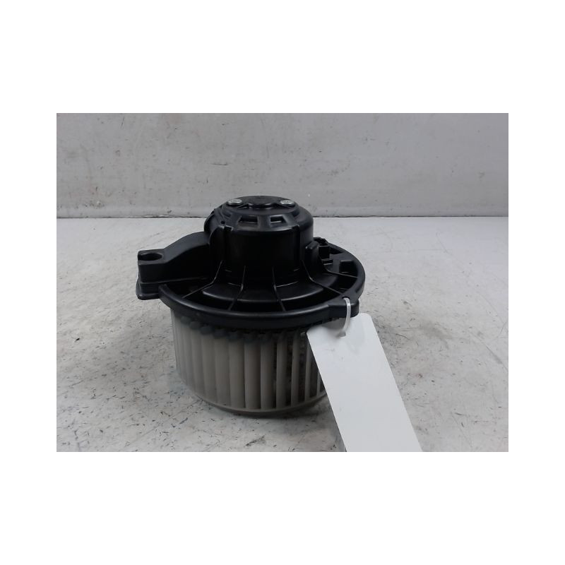 MOTEUR VENTILATEUR CHAUFFAGE TOYOTA COROLLA VERSO 2007-