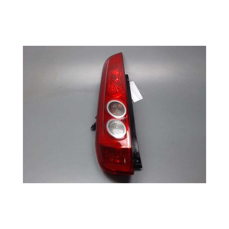 FEU ARRIERE GAUCHE  FORD FIESTA 2005-
