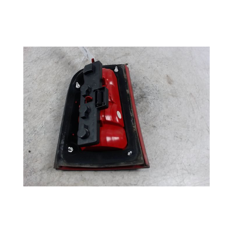 FEU ARRIERE DROIT SKODA OCTAVIA COMBI 2000-