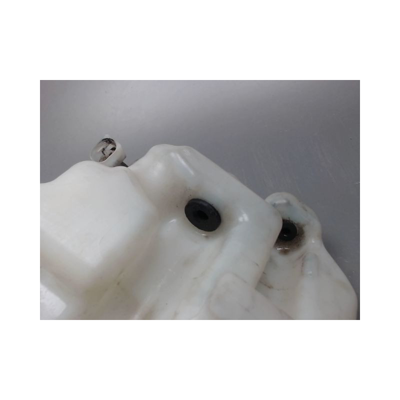 RESERVOIR LAVE-GLACE AVANT MERCEDES CLASSE A 2004-