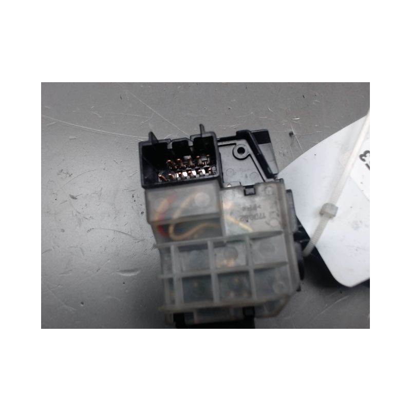 COMMANDE ESSUIE GLACE MAZDA MAZDA 3  5P