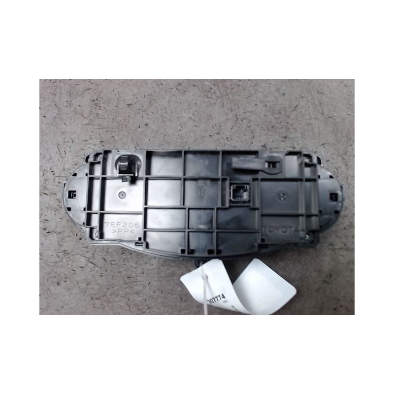 PANNEAU DE COMMANDE CHAUFFAGE CLIMATISATION Toyota RAV4 (A2) 2005
