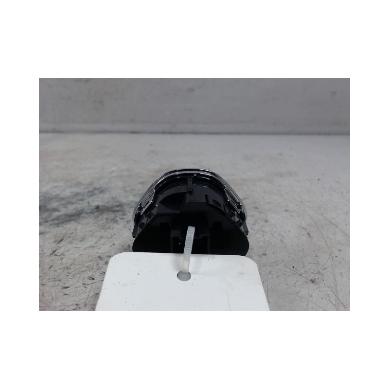 BOUTON DE WARNING OPEL CORSA
