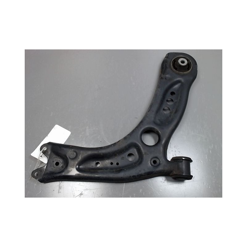 TRIANGLE INFERIEUR AVANT DROIT VOLKSWAGEN GOLF VII