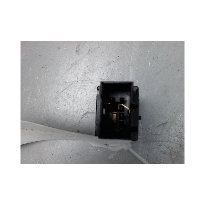 BOUTON DE WARNING VOLKSWAGEN POLO