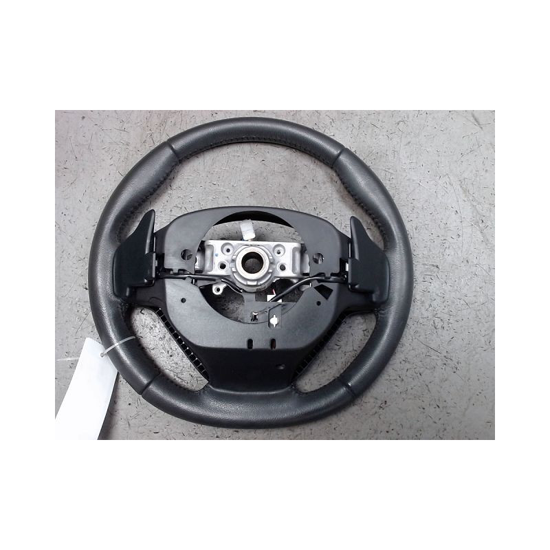 VOLANT DE DIRECTION PEUGEOT 108