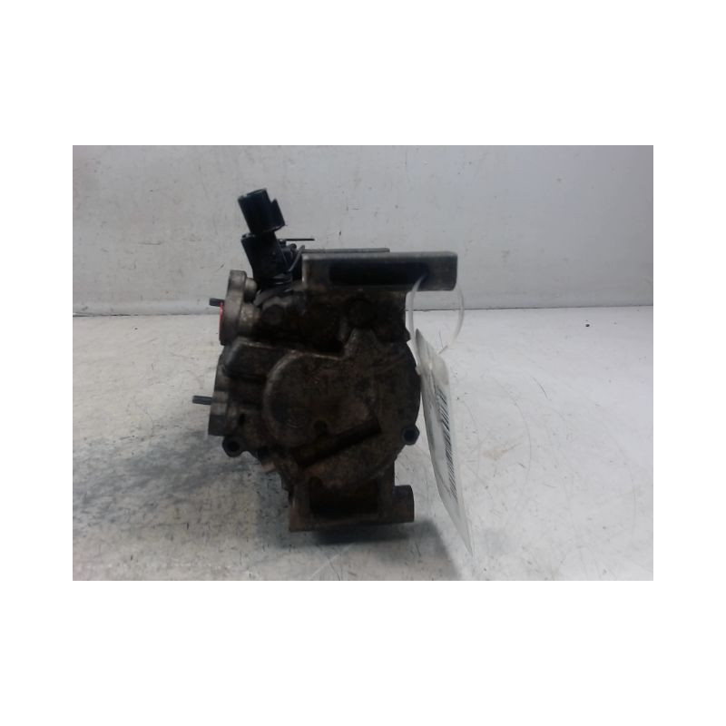 COMPRESSEUR AIR CONDITIONNE KIA VENGA 09-