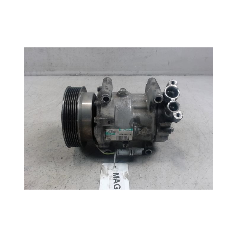 COMPRESSEUR AIR CONDITIONNE RENAULT TWINGO 2 2010-
