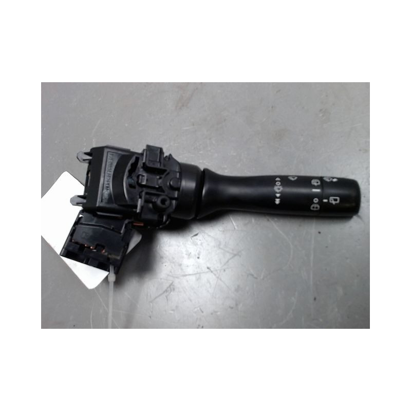 COMMANDE ESSUIE GLACE TOYOTA YARIS II 2010-
