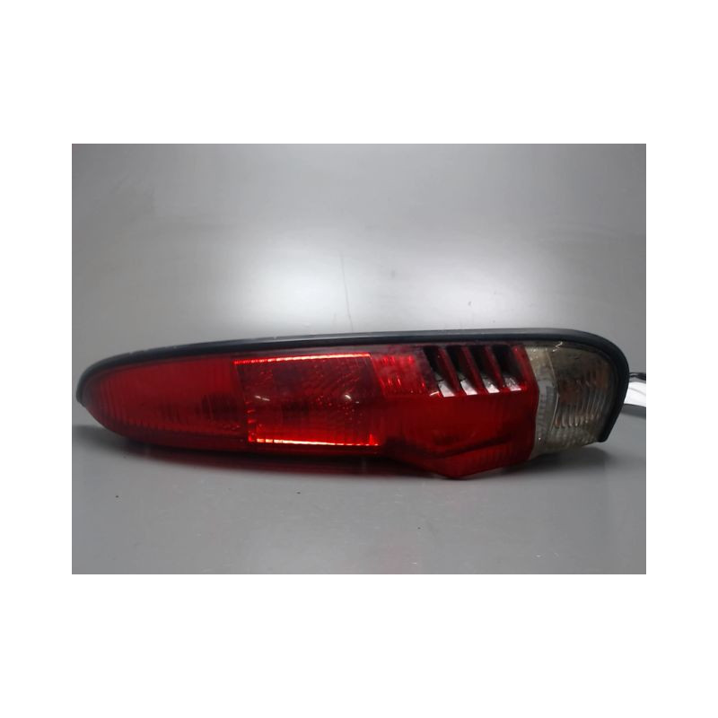 FEU ARRIERE DROIT DAIHATSU TERIOS 2001-