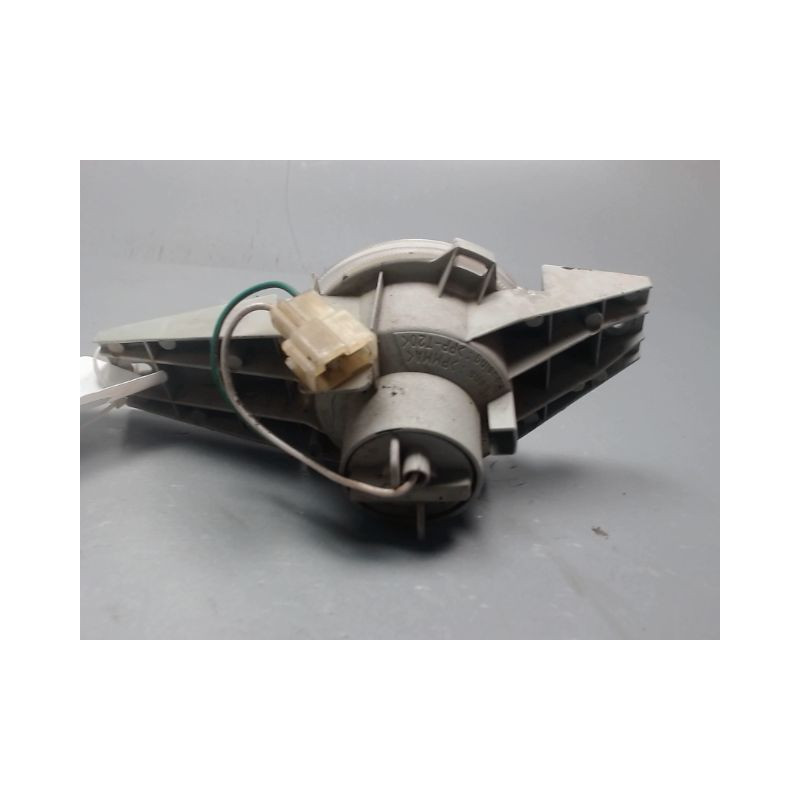 CLIGNOTANT DROIT DAIHATSU TERIOS 2001-