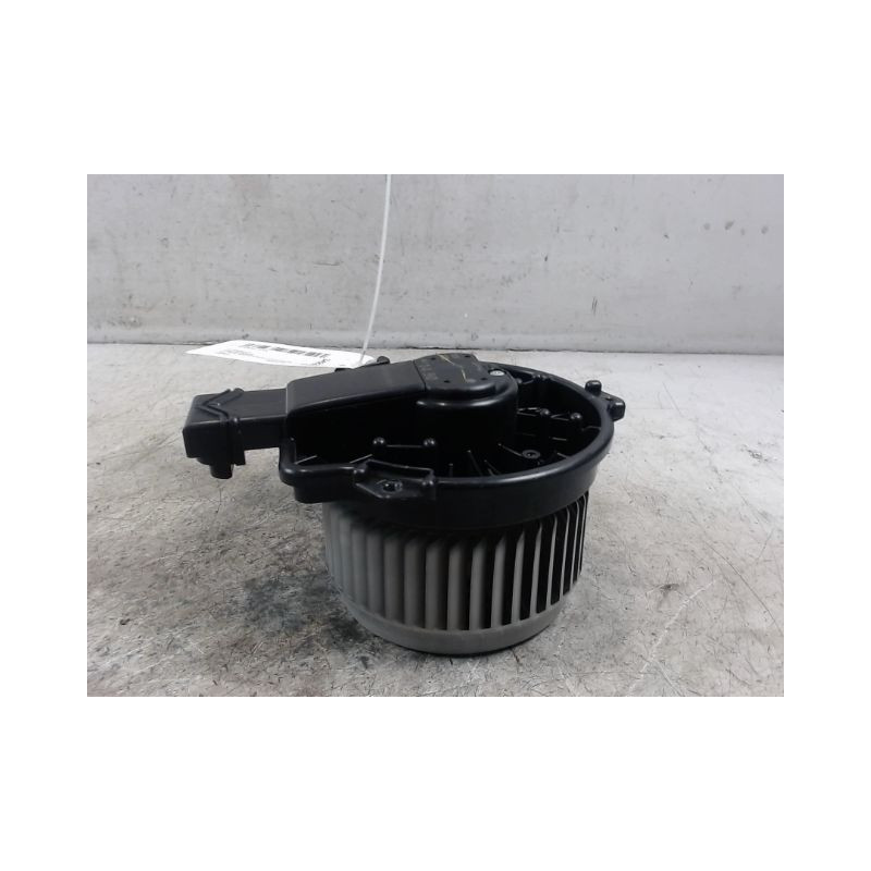 MOTEUR VENTILATEUR CHAUFFAGE SUZUKI SX4