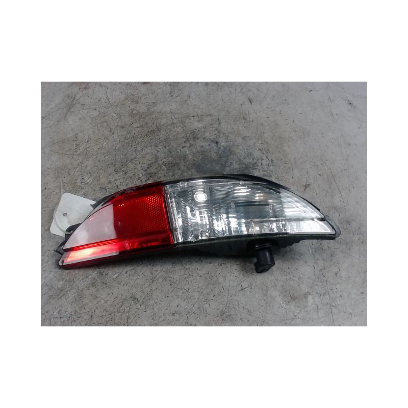 FEU RECUL DROIT FIAT GRANDE PUNTO 2005-