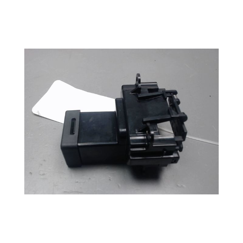 LECTEUR DE CARTE CITROEN C4