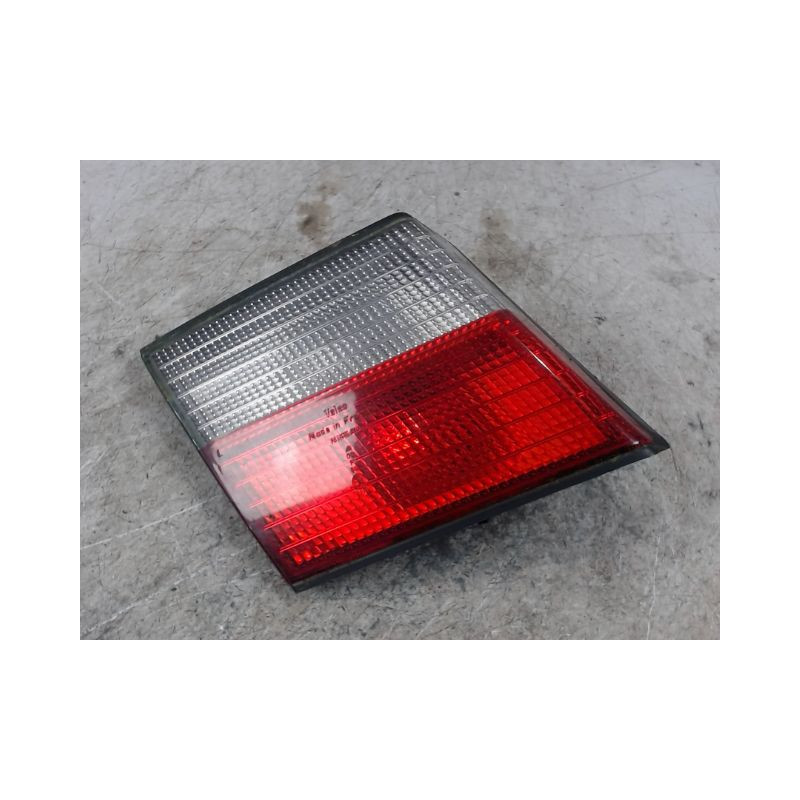 FEU ARRIERE INTERIEUR GAUCHE NISSAN PRIMERA 97-99