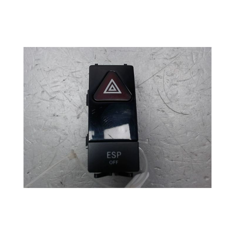 BOUTON DE WARNING MERCEDES CLASSE C 2007-