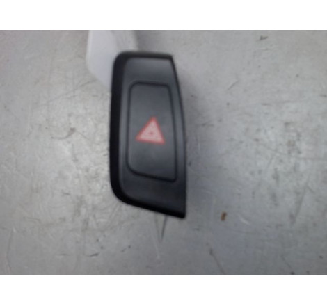 BOUTON DE WARNING AUDI A4 2008-