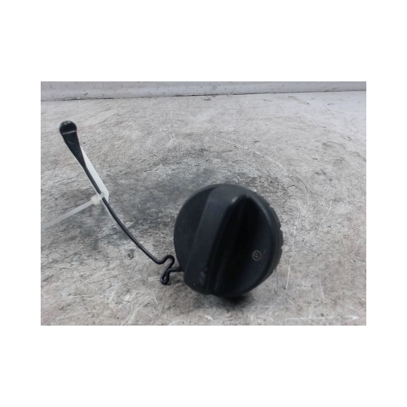 BOUCHON RESERVOIR A CARBURANT TOYOTA AURIS 2010-