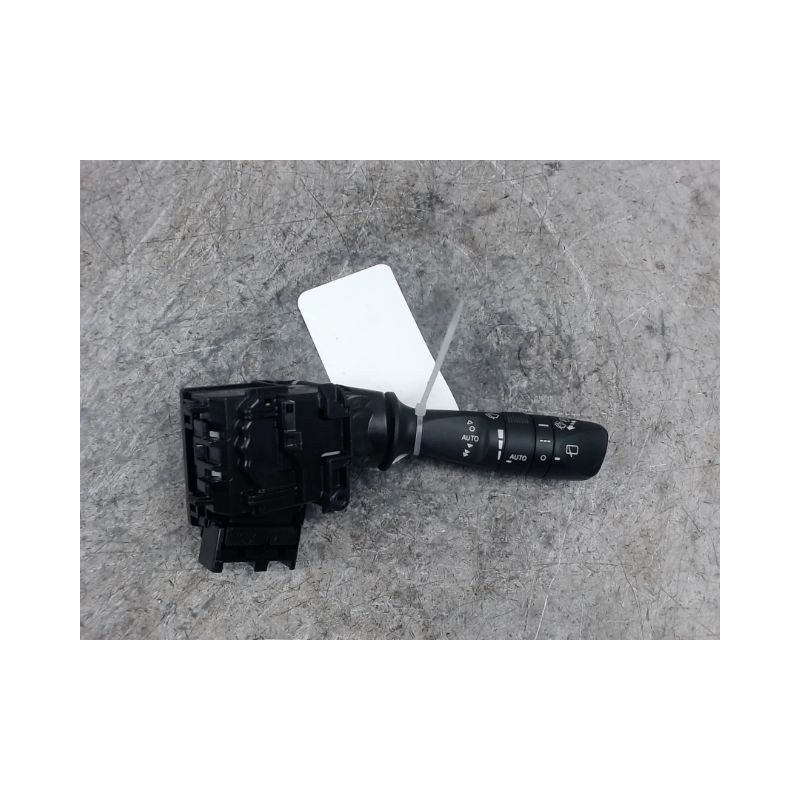 COMMANDE ESSUIE GLACE TOYOTA AURIS 2010-