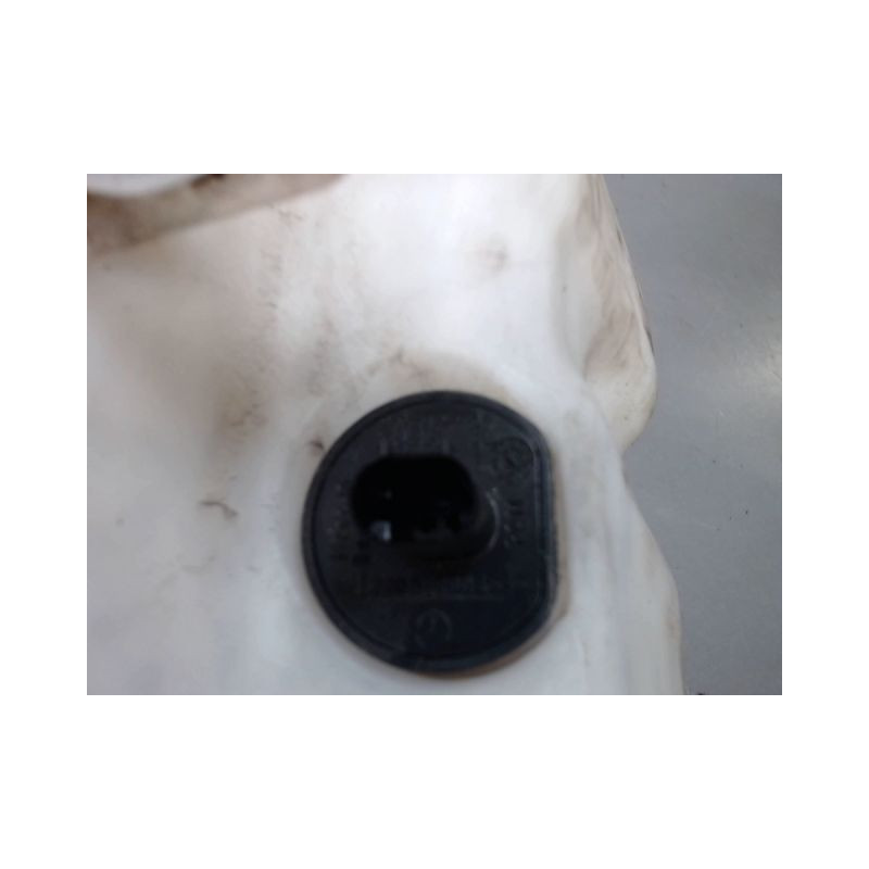 RESERVOIR LAVE-GLACE AVANT MERCEDES CLASSE E 2002-